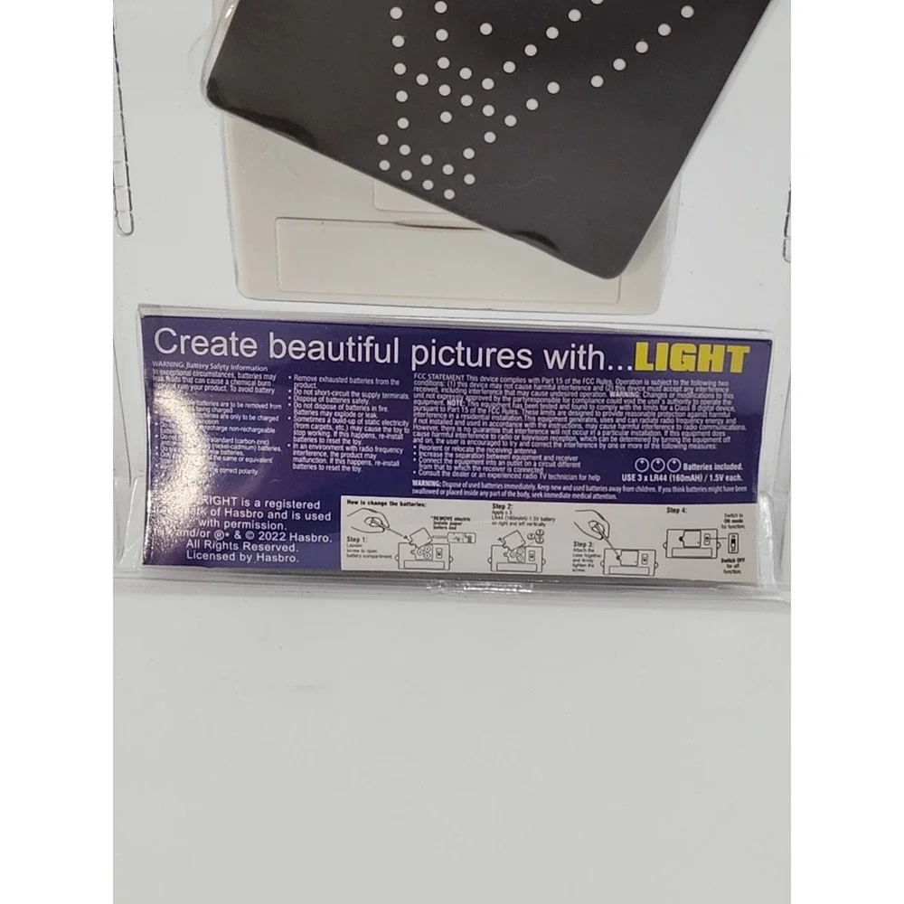 NIP Hasbro's World's‎ Smallest LITE-BRITE #545 Actually Works!